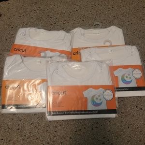 Cricut Baby Bodysuit x 5